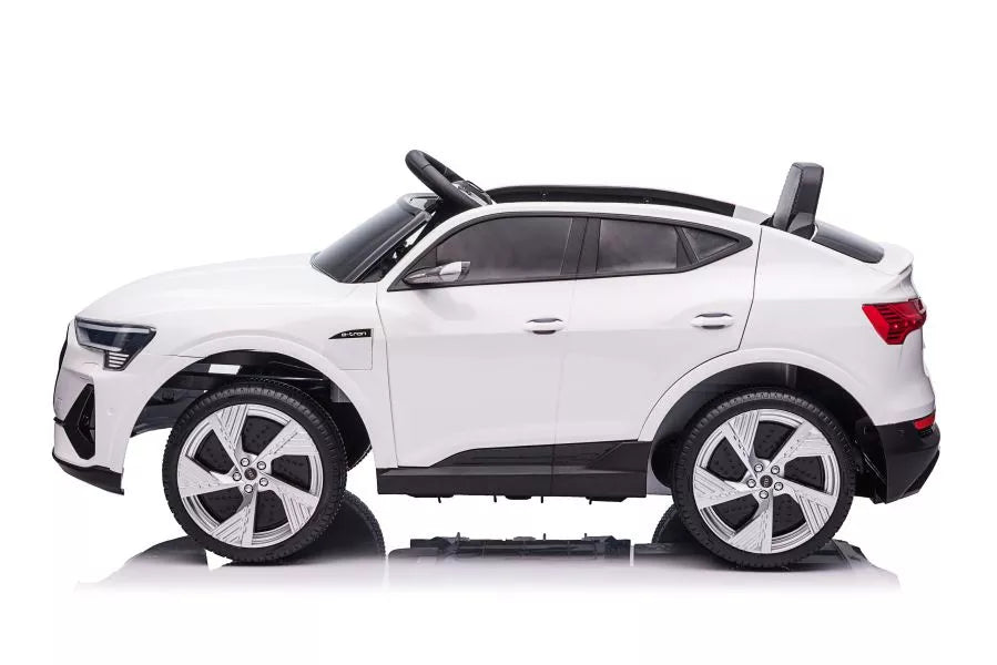 Akumuliatorinis automobilis Audi E-Tron Baltas QLS-6688 LED žibintai MP3