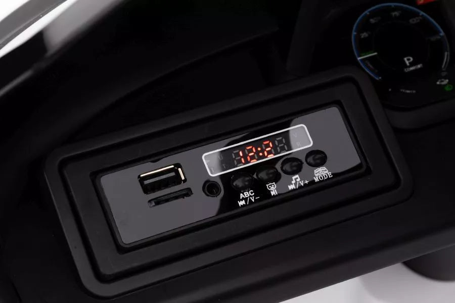 Akumuliatorinis automobilis Audi E-Tron GT QLS-6688 Baltas