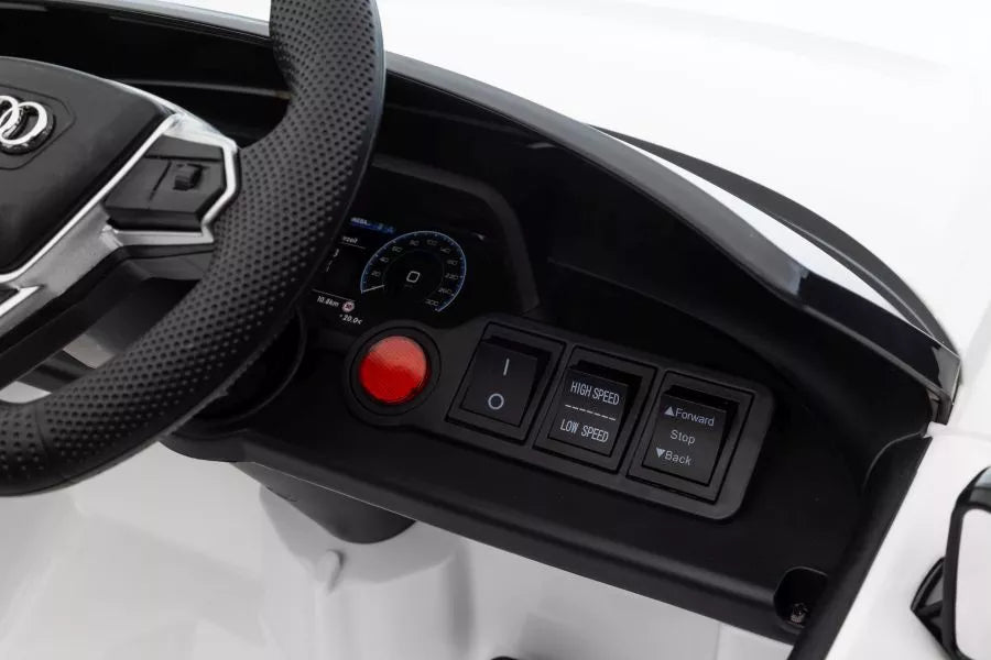 Akumuliatorinis automobilis Audi E-Tron GT QLS-6688 Baltas