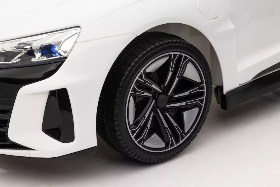Akumuliatorinis automobilis Audi E-Tron GT QLS-6688 Baltas