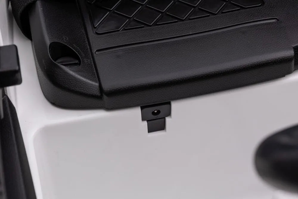 Akumuliatorinis automobilis Audi TT RS baltas