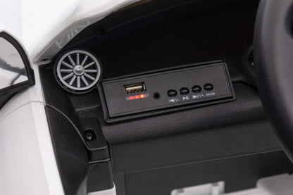 Akumuliatorinis automobilis Audi TT RS baltas