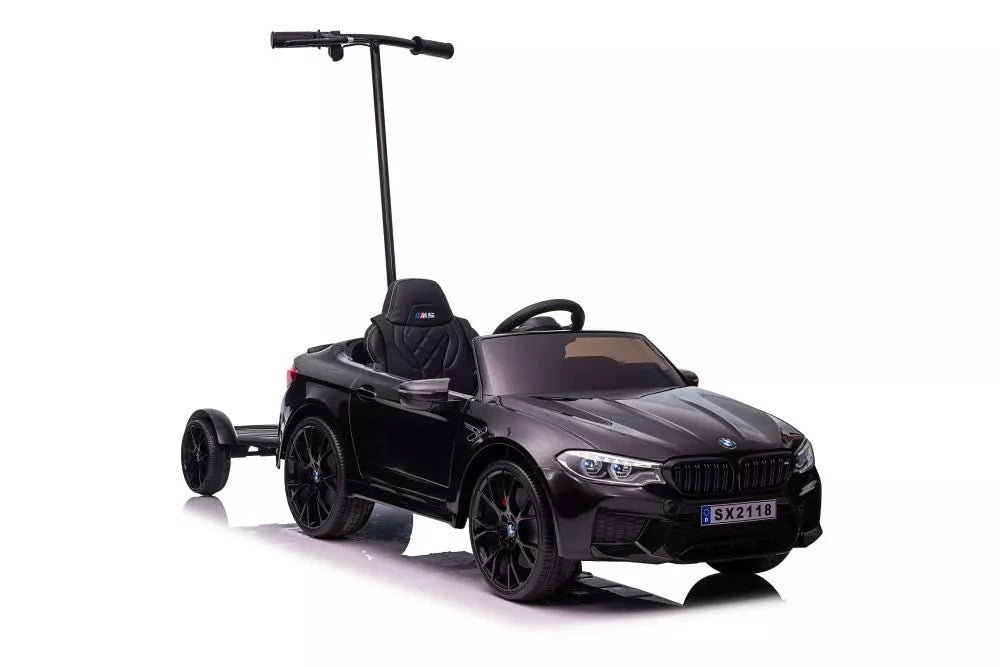 Akumuliatorinis automobilis BMW M5 su platforma tėvams, juodas lakuotas