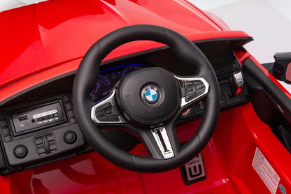 Akumuliatorinis automobilis BMW M5 su platforma tėvams, raudonas, lakuotas