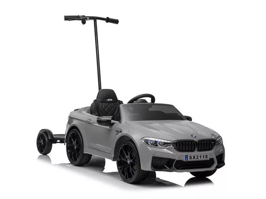 Akumuliatorinis automobilis BMW M5 su platforma tėvams, sidabrinis