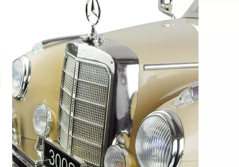 Akumuliatorinis automobilis Mercedes 300S smėlio spalvos