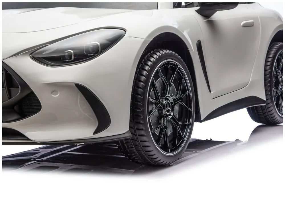 Akumuliatorinis automobilis Mercedes AMG DK-GT63 24V, baltas