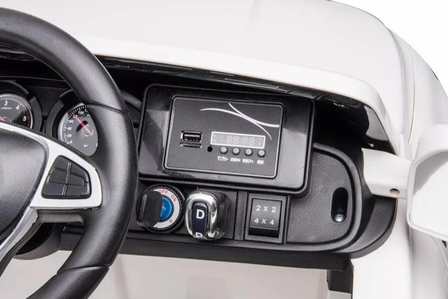 Akumuliatorinis automobilis Mercedes DK-MT950 4x4 baltas