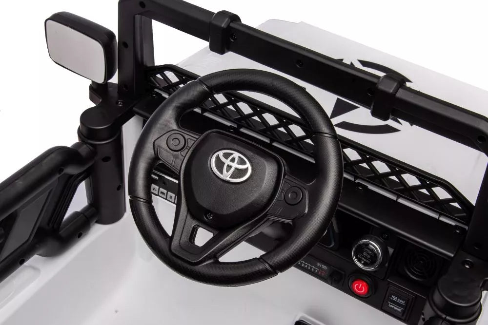 Akumuliatorinis automobilis Toyota FJ White 4x4