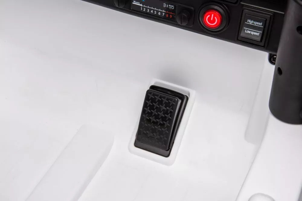 Akumuliatorinis automobilis Toyota FJ White 4x4