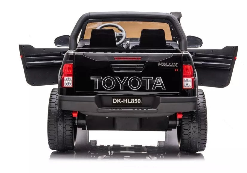 Akumuliatorinis automobilis Toyota Hilux su nuotolinio valdymo pulteliu, LED žibintais, MP3, juodas lakuotas