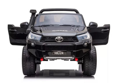 Akumuliatorinis automobilis Toyota Hilux su nuotolinio valdymo pulteliu, LED žibintais, MP3, juodas lakuotas