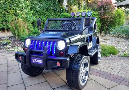 Akumuliatorinis visureigis Jeep S2388, juodas, 4x45W