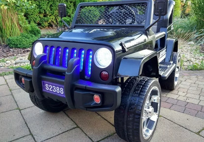 Akumuliatorinis visureigis Jeep S2388, juodas, 4x45W