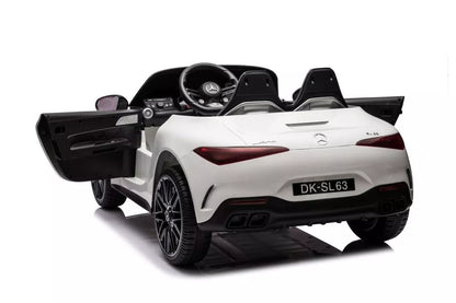 Baltas akumuliatorinis automobilis Mercedes AMG SL63