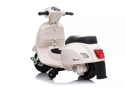 Baltas elektrinis paspirtukas Vespa GTS 300 Mini