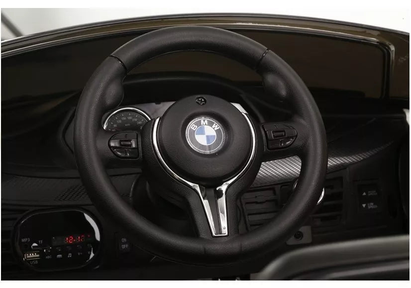 Baltas vaikiškas elektromobilis BMW X6
