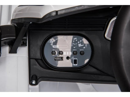Elektrinis vaikiškas automobilis Audi RS Q8, baltas