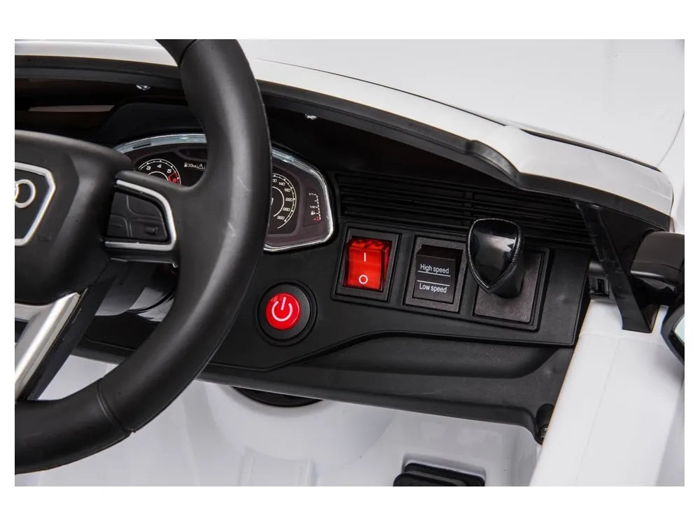 Elektrinis vaikiškas automobilis Audi RS Q8, baltas