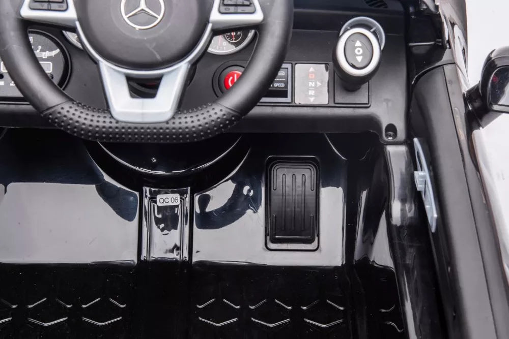 Elektrinis vaikiškas automobilis Mercedes SLC 300, raudonos spalvos