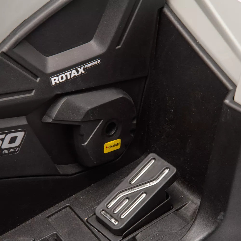 Keturratis Can Am Outlander 4x4 DK-CA005 pilkas