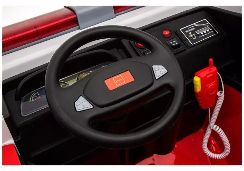 Raudonas gaisrinės automobilis – vaikiškas elektromobilis
