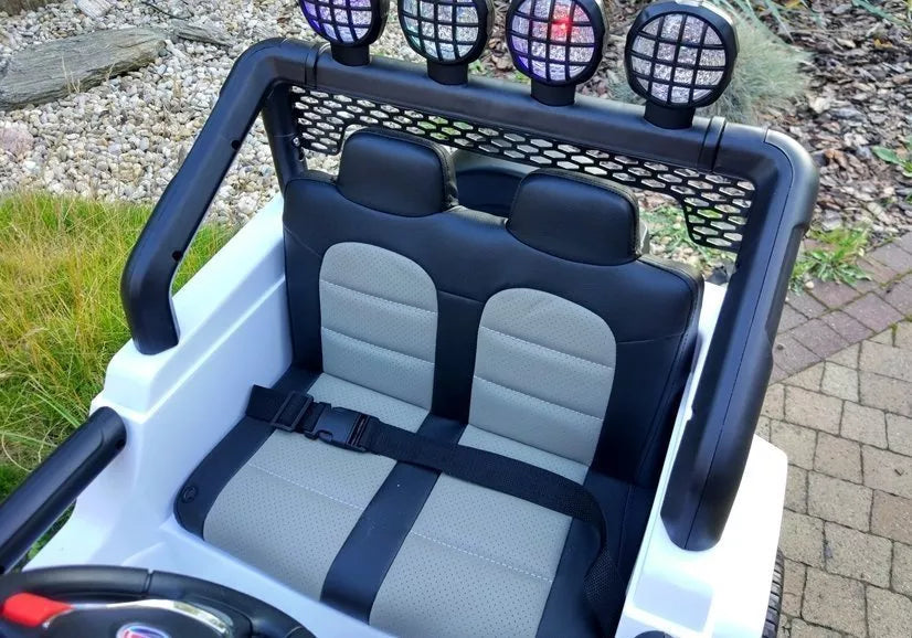 Vaikiškas elektromobilis Jeep S2388 baltas 4x45W