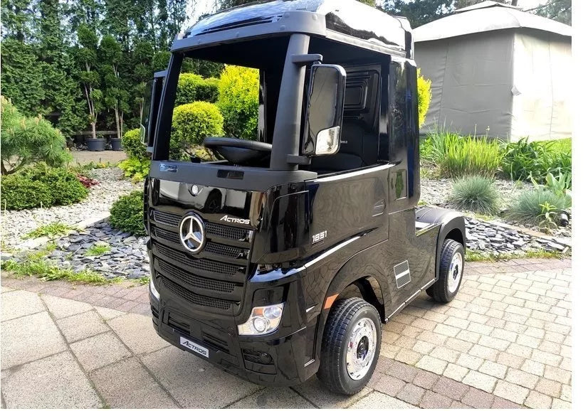 Vaikiškas elektromobilis Mercedes Actros juodas