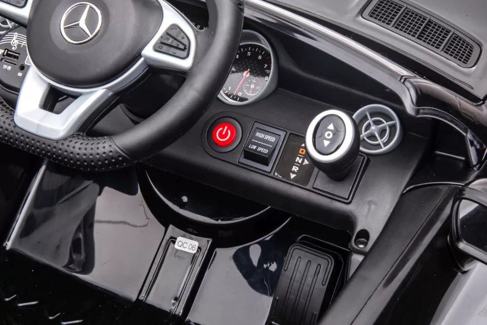 Vaikiškas elektromobilis Mercedes SLC 300 baltas